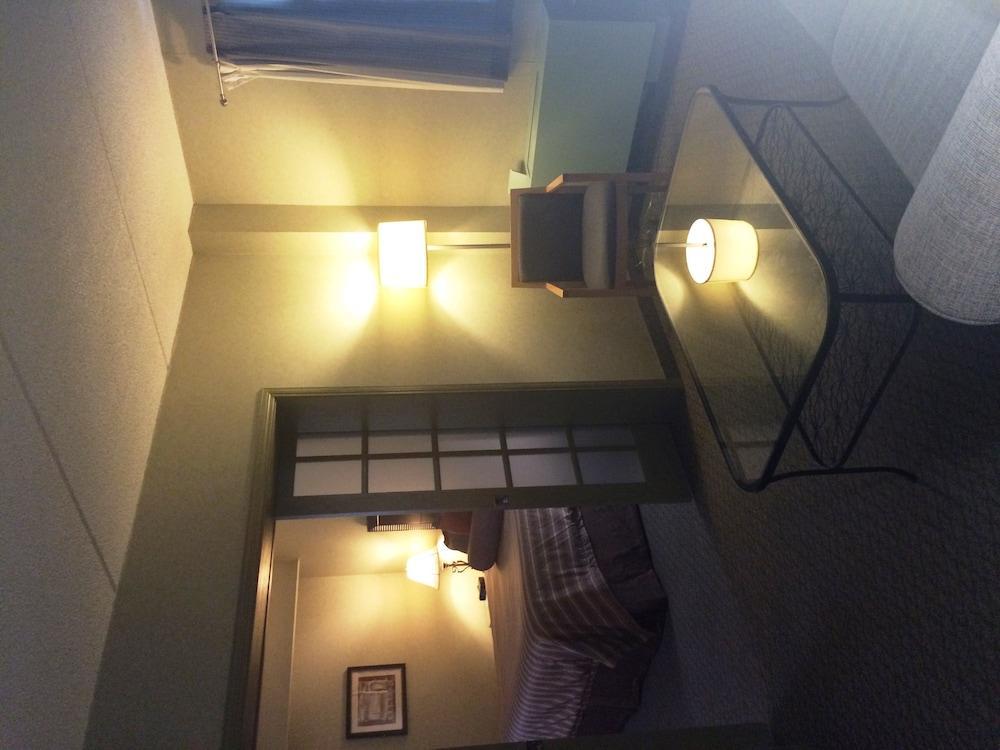 Travelodge By Wyndham East Winnipeg