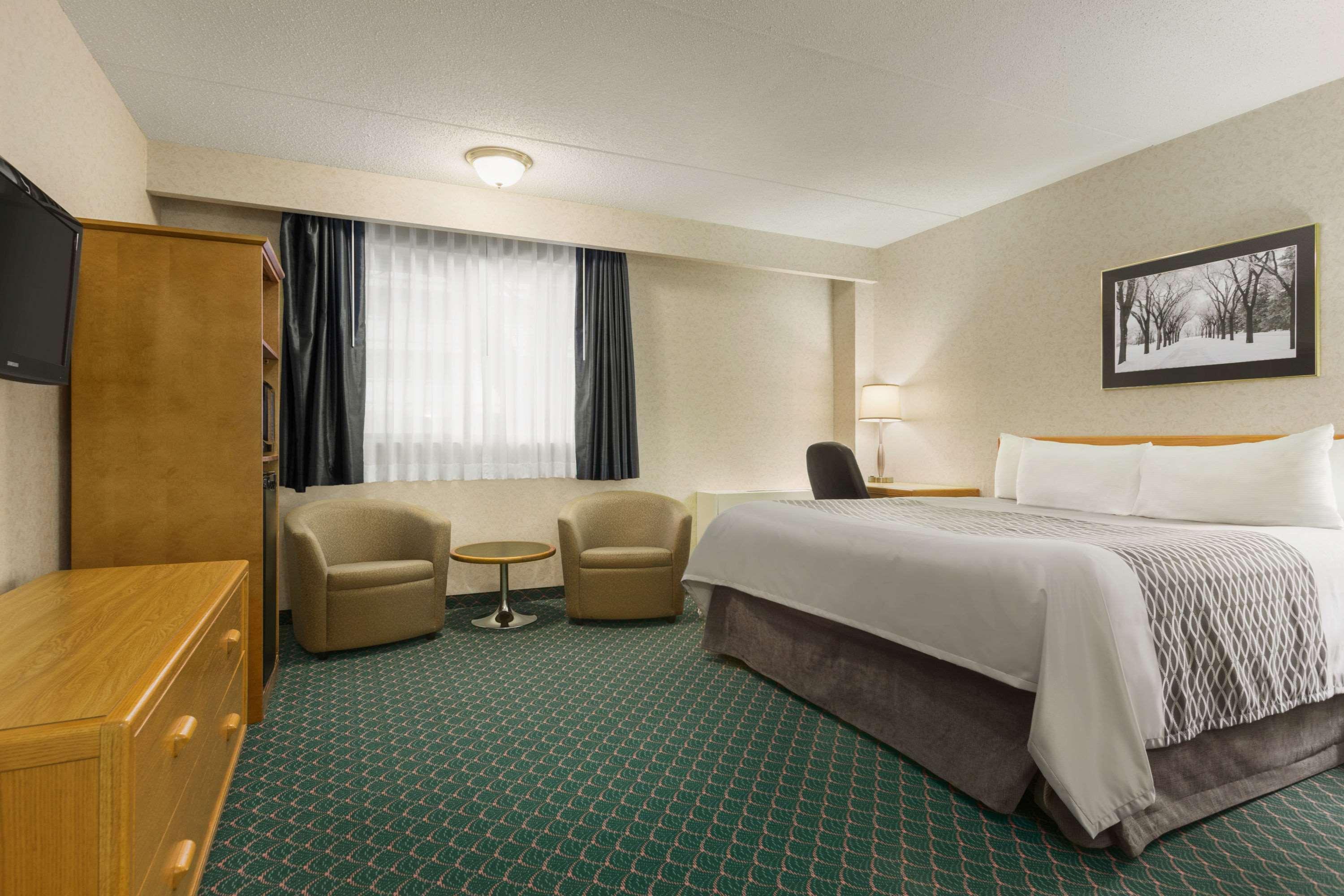 Hotel Travelodge By Wyndham East 2*