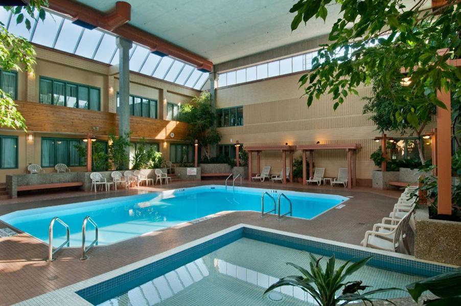 Travelodge By Wyndham East Hotel 2*