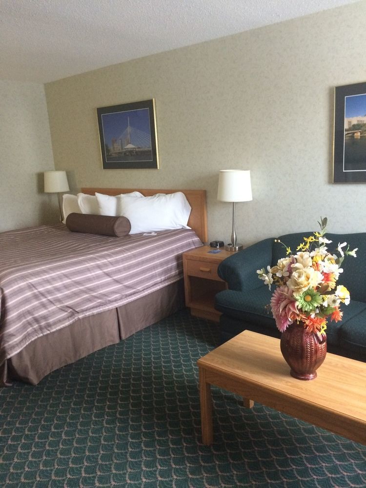 Travelodge By Wyndham East Hotel Winnipeg